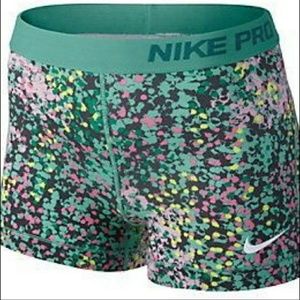 NIKE DRI-FIT SHORT